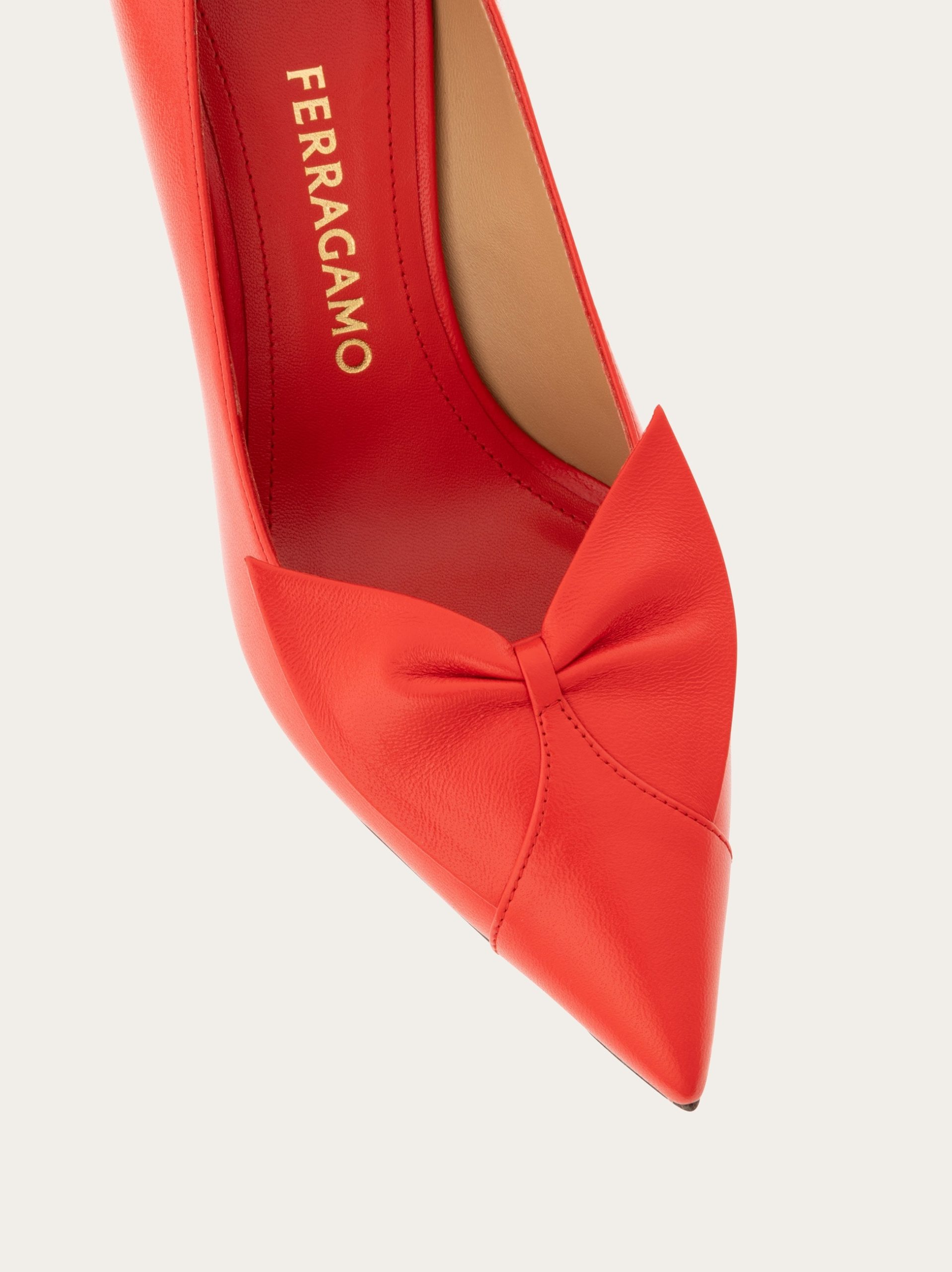 Ferragamo Soft bow pump - Image 6